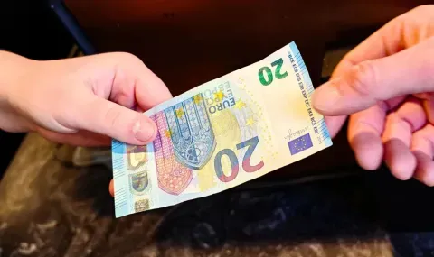 Обзор: Без консенсус за новата минимална заплата до 672,80 евро
