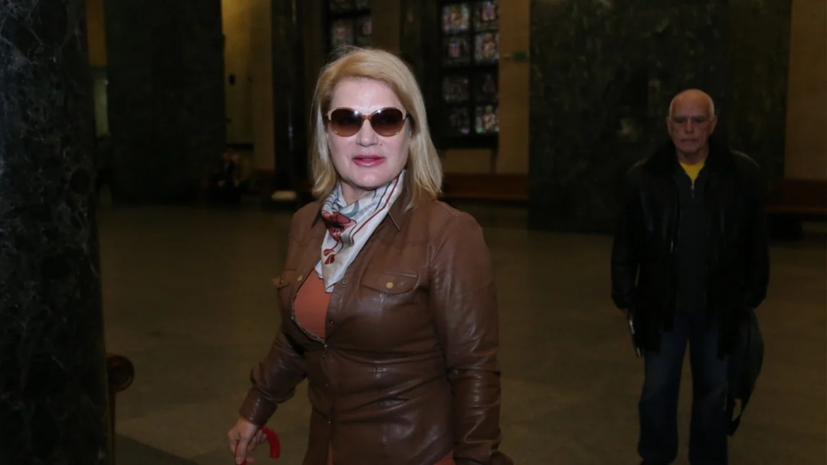 Грозни сцени: Служител на НСО блъсна Соня Колтуклиева, журналистката е в болница (ВИДЕО)