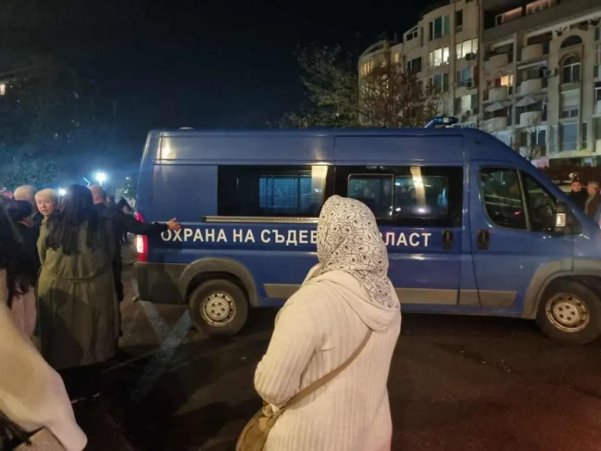 Кметовете на Сунгурларе и Белица остават зад решетките