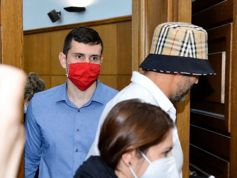 Свобода за убиеца на Милен Цветков – поправил се, не се дрогирал и помагал на затворниците (Обзор)