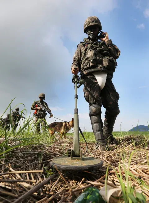 Северна Корея е поставила близо 1 милион противопехотни мини по границата с Южна Корея