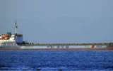 Кораб е поразен от дрон и се е преобърнал в Черно море: Има жертва и хора в неизвестност (ВИДЕО)