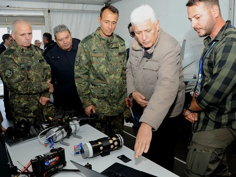 Военни формирования от 15 държави и 20 компании участваха в учение за борба с дронове