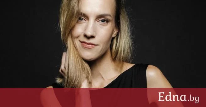 Дария Симеонова: Жената, която избра сцената пред четките и не се страхува да бъде себе си