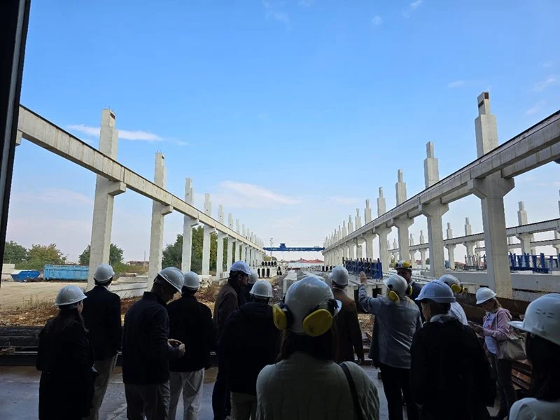 „Главболгарстрой“ представи производствения процес в завода си за сглобяеми стоманобетонни конструкции пред делегация на GFCC