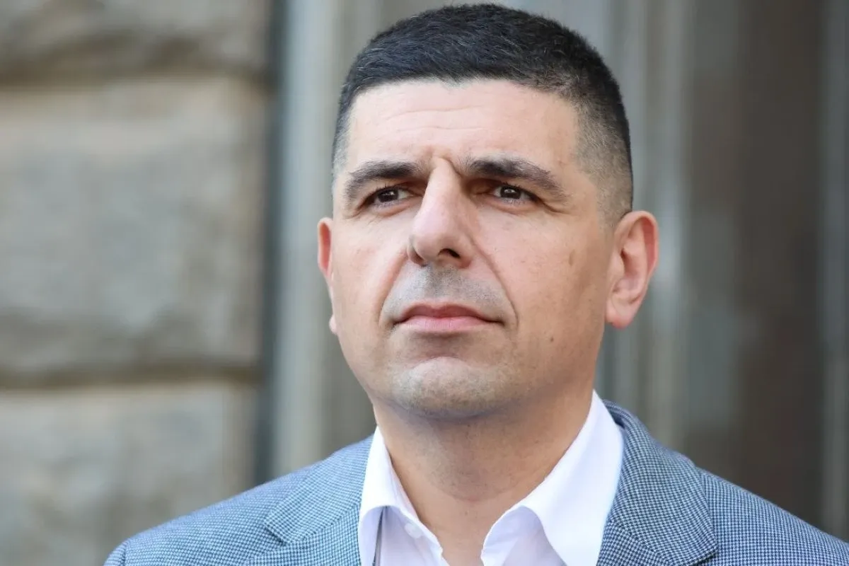 ДБ: Ние първи поскахме осваката на Доцова и началника на НСО. Радев и Йотова да спрат да разделят обществото