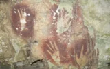 Горски пожари в Индонезия застрашават едни от най-старите пещерни рисунки в света