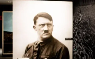 Пламъци погълнаха историческата резиденция на Хитлер в Бавария