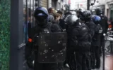 Париж на нокти: Лувърът и още музеи затвориха заради страх от безредици