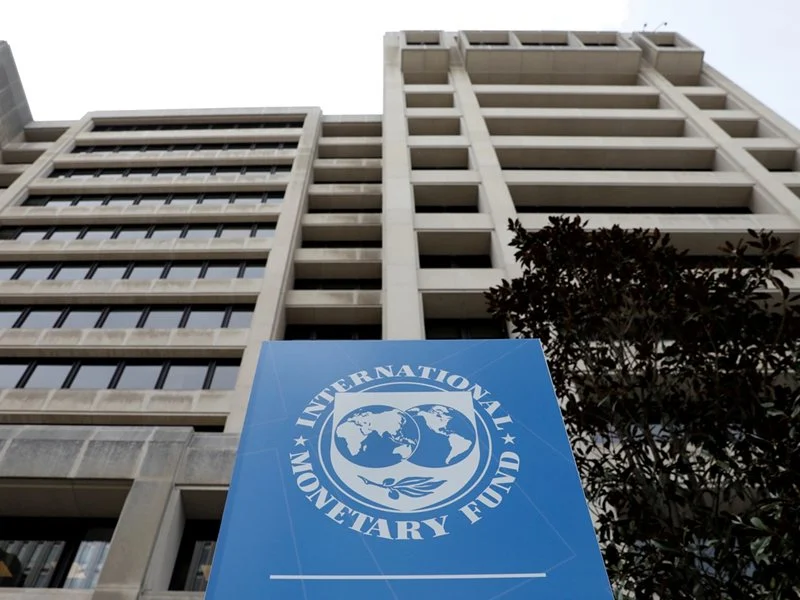 Есенната прогноза на МВФ: Повишена инфлация и понижен растеж в България