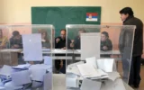 Предсрочни парламентарни избори в Сърбия: Студентите срещу Вучич в оспорвана битка за властта