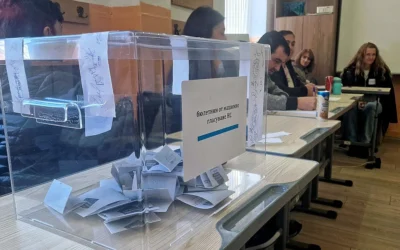 Всички секции отвориха, три минаха на хартия