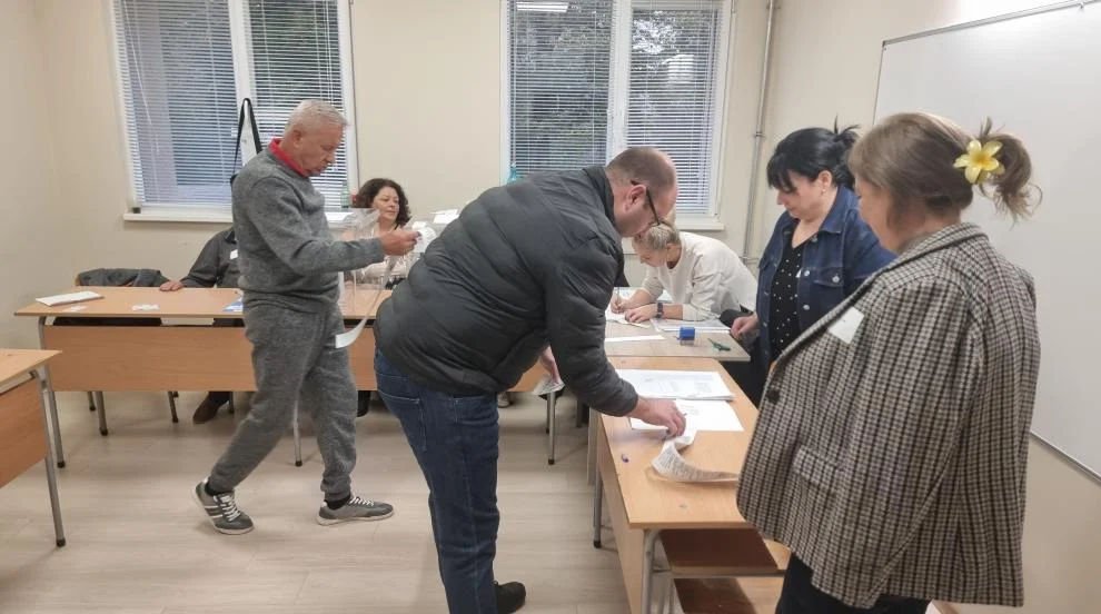 Отстраниха председател на СИК в Бургаско след сигнал за употреба на алкохол