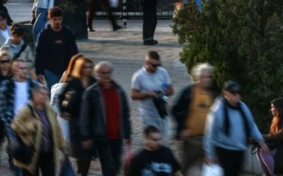 Сърбите са по-активни от българите: 27,3% е избирателната активност до 11:00 часа в Сърбия