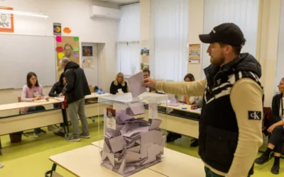 Изклютиелно висока избирателна активност – 46,4% от избирателите са гласували до 14:00 часа на изборите в Сърбия