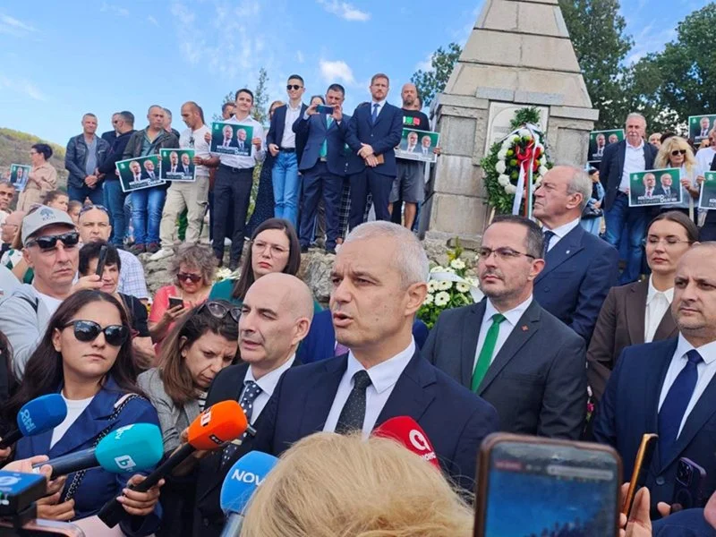 Костадин Костадинов: Избирателите на „Възраждане“ се прибраха у дома