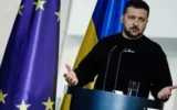 Зеленски: Украйна няма да ограничава армията си