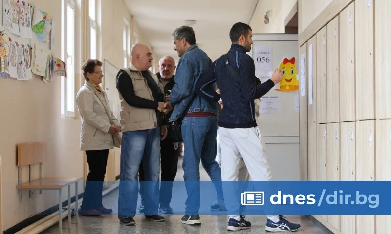 Демографското лице на вота: Жените предпочетоха Йотова, мъжете и младите – Гюров