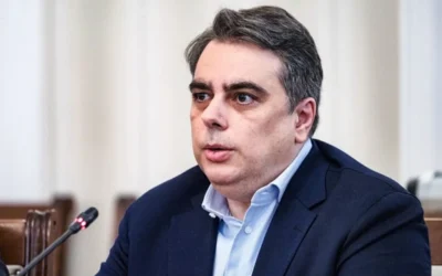 Асен Василев: Няма да посредничим в разговори с ГЕРБ за осигуряване на подкрепа за Андрей Гюров