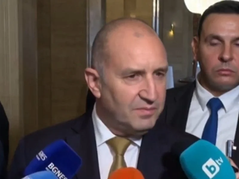 Радев: На балотажа битката ще е между два противоположни политически модела