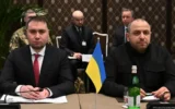 УП: Украйна се опитва да промени датата на преговорите със САЩ и Русия