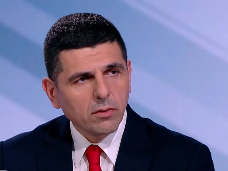 Ивайло Мирчев атакува Радев, че няма аргументи в подкрепа на Йотова