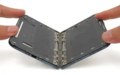 Първо разглобяване на сгъваемия iPhone. Ето каква оценка получава
