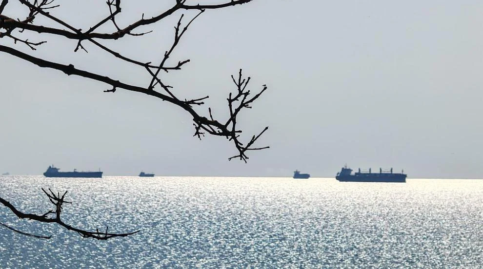 Нова атака в Черно море: Два кораба атакувани с дронове, осем моряци в болница, 13 в неизвестност