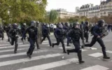 Френските ученици и студенти продължават протестите