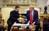 The Time: Киев трябва да действа като клиент в отношенията с Белия дом, а не като молител