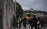 Френските ученици и студенти продължават протестите