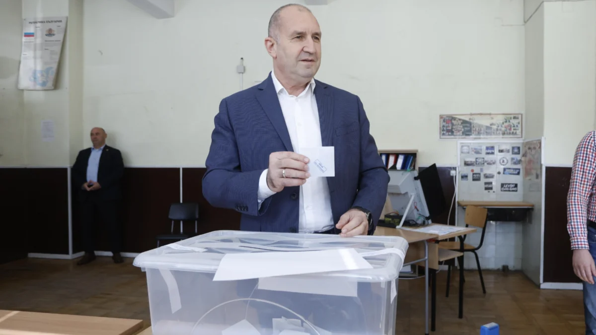 „Вече платихме с 45 години за това, че една партия се беше объркала с държавата“: Гняв с „институциите не са партийна собственост“
