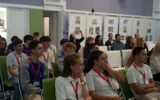 Дават на учениците от гимназия в Бургас по-голям достъп до информационните технологии