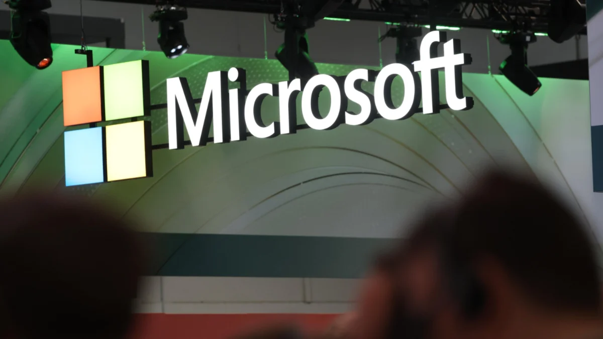 „Пропукването на корпоративния модел“: Microsoft ще освободи 60 000 служители