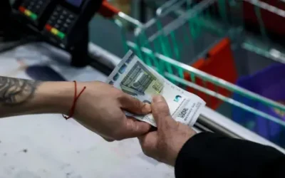 Гръцките домакинства похарчиха 6,4 млрд. евро над доходите си