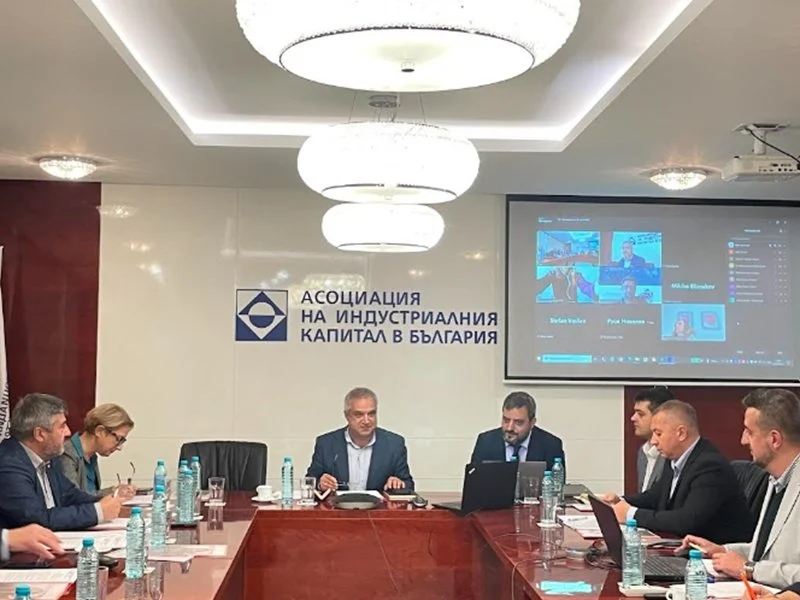 АИКБ обсъди с две министерства внедряването на изкуствения интелект в бизнеса