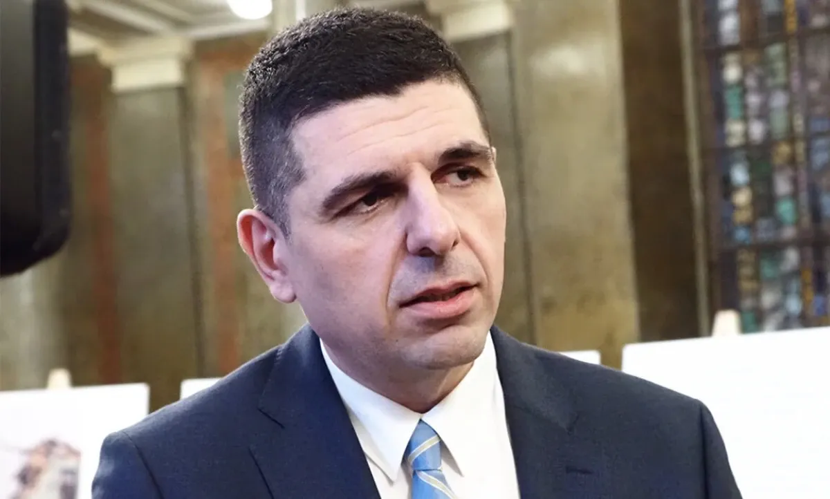 Мирчев: Костадинов застава зад Йотова на балотажа, а ѝ поиска оставката преди дни