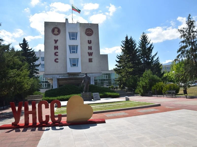 УНСС: Наемателят отговаря за нарушенията в павилиона