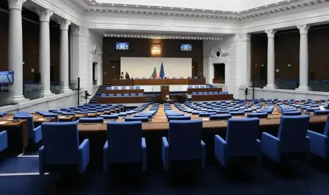 Парламентът се събира извънредно за „Старлинк“ и помилванията