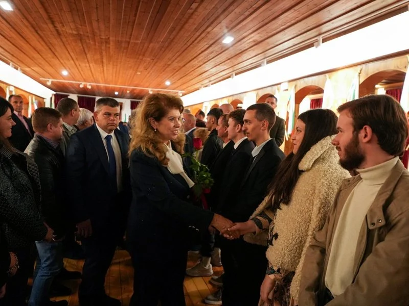 Илияна Йотова: ПП и ДБ искат да върнат времето на сглобката