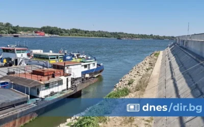 Десетки български кораби са блокирани в унгарските води на Дунав