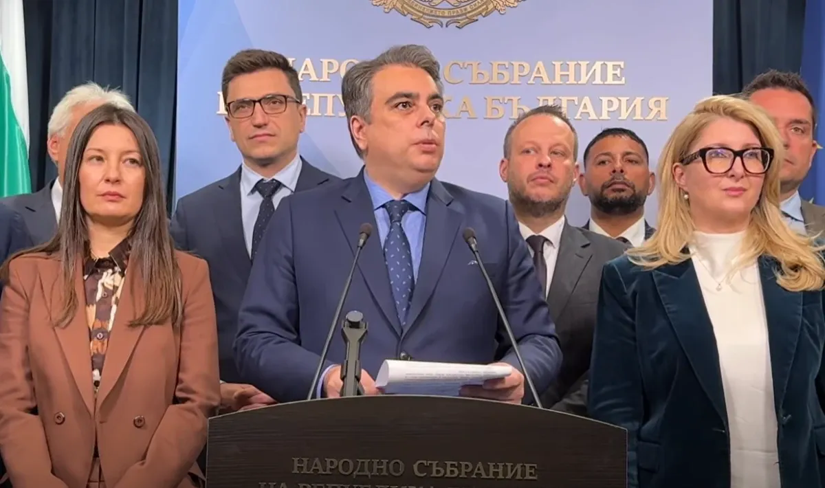 Асен Василев: Управляващите крият Бюджет 2027 и документите за помилванията