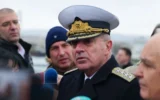 Официално: правителството предлага на Йотова да освободи адм. Ефтимов от военна служба
