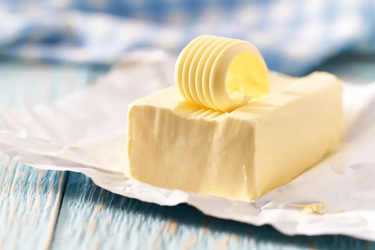Съдът потвърди санкциите на КЗК за заблуждаващо предлагане на продукт като масло