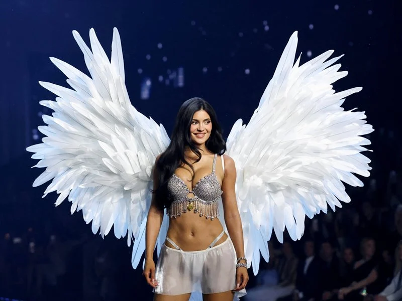 Кайли Дженър със сутиен за $ 50 млн., най-скъпия в историята на Victoria’s Secret