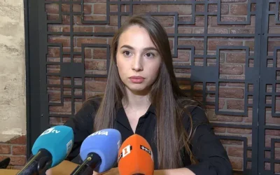 Ива Михайлова се прибра в България