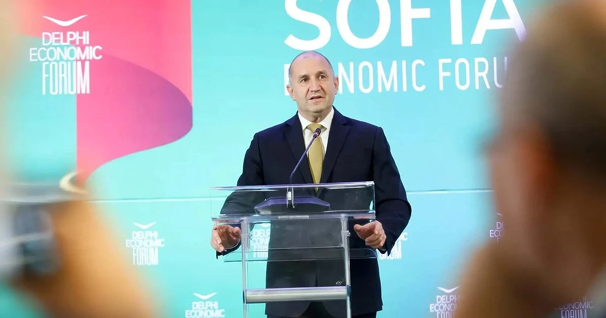 “Радев руши отношенията ни с Румъния”. “Начело на България са фенове на Путин”