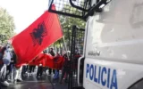 Албания въведе глоби до 5500 евро за участие в протестите