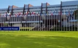 Съветът на Европа призова Франция да подобри условията в центровете за задържане на мигранти