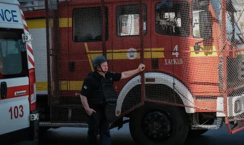 Руски дрон удари пътнически влак в Днепър: 13 загинали, има ранени